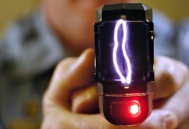 Kacsa volt a halálos rendőrségi sokkolás?