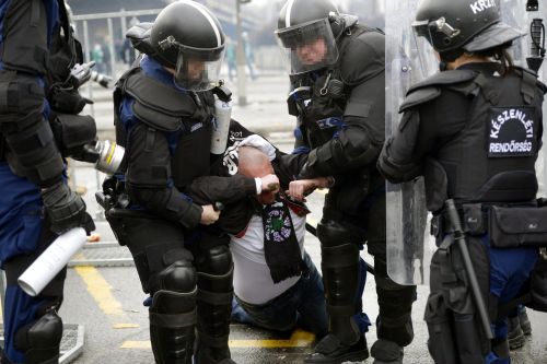 Összefogás a futballmeccsek biztonságáért