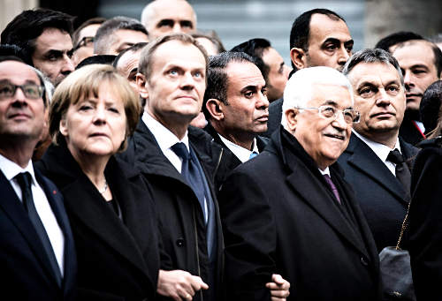 Párizs: 700 ezren a terror ellen