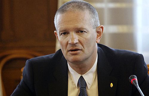 HM: nem nő jelentősen a terrorfenyegetettség