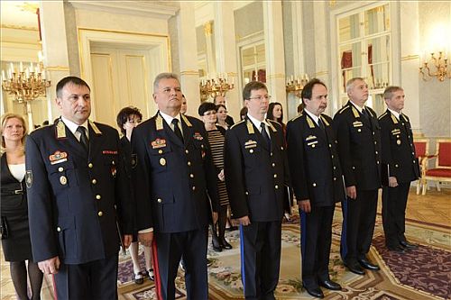 Tábornoki kinevezéseket adott át Áder János