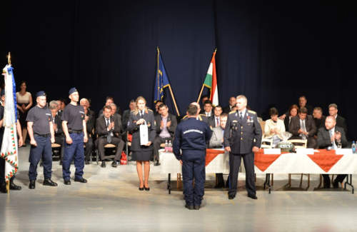 Most jó rendőrnek és tűzoltónak lenni Hajdúnánáson