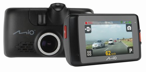 Biztosítási csalások elleni is védenek a fedélzeti autós kamerák