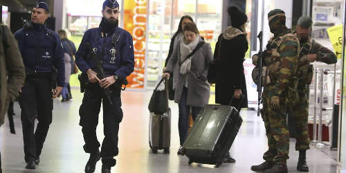 Terrorizmus: az ötödik készültségi szint bevezetését tervezik Belgiumban