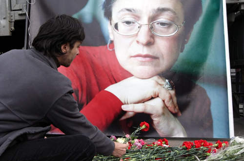 Egyre kevesebb orosz szerint volt titkosszolgálati akció Anna Politkovszkaja meggyilkolása