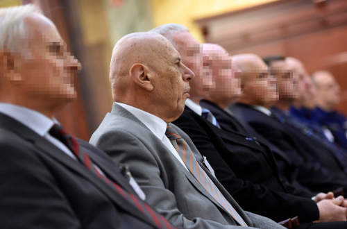 Rendőri vezetők pere: felmentésüket kérték az utolsó szó jogán a vádlottak