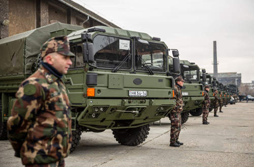 Négymilliárd forint értékű technikai eszközt kapott a honvédség