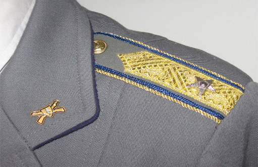 Csillaghullás a nemzetbiztonsági szolgálatoknál