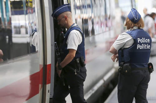 Vonatok kisiklatásától is tart a francia rendőrség