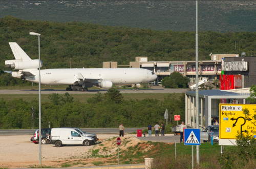 A Pengaton állítólag Horvátországon keresztül szállít fegyvereket a Közel-Keletre