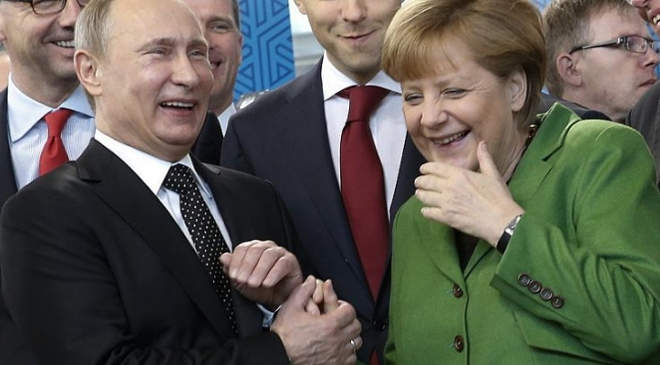 Putyin és Merkel