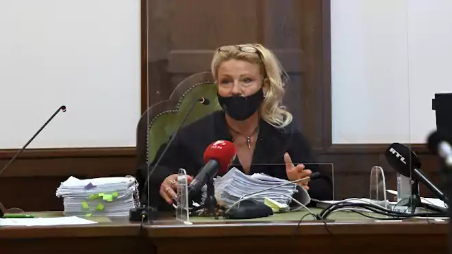 Németh Leona Judit bírónő a 2019. május 29-ei dunai balesetet okozó Viking Sigyn szállodahajó ukrán kapitánya ellen vízi közlekedés gondatlan veszélyeztetésének halálos tömegszerencsétlenséggel járó vétsége és más bűncselekmények vádjában indult büntetőper tárgyalásán a Pesti Központi Kerületi Bíróság tárgyalótermében 2021. december 16-án. MTI/Máthé Zoltán