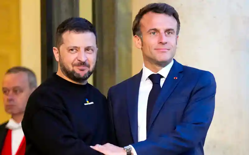 Volodimir Zelenszkij ukrán elnök és Emmanuel Macron francia elnök