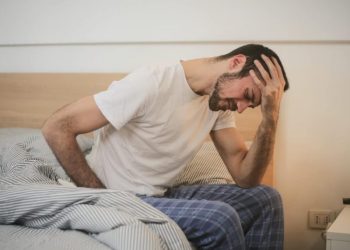 A hajhullás és a gyulladt fejbőr kapcsolata