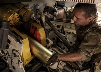 Az ukrán hadsereg részleges visszavonulása Csasziv Jarból: Orosz erők közelednek