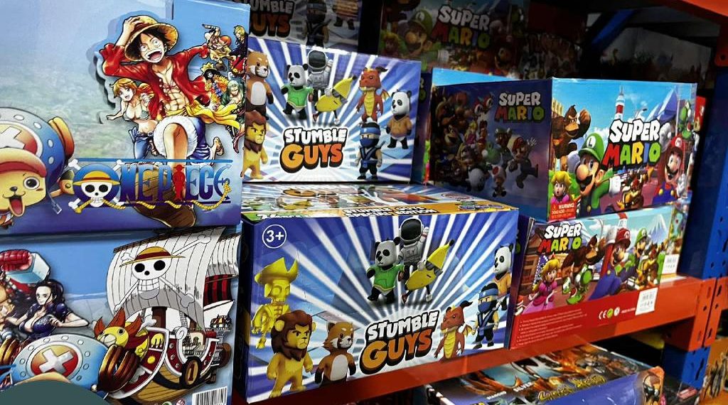 Hamisított játékok egy titkos raktárban