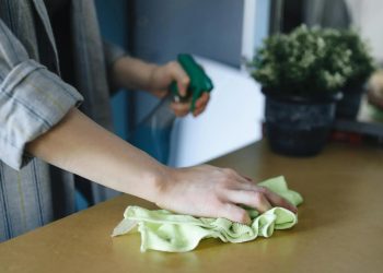 Miért fontos kellék a háztartásokban a mikroszálas törlőkendő?